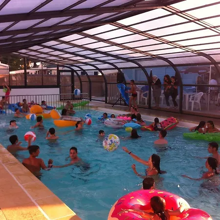Camping Camping Du Vieux Ch\u00e2teau 3*
