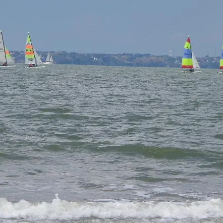 Camping Camping Du Vieux Ch\u00e2teau 3*