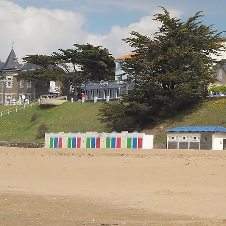 Camping Camping Du Vieux Ch\u00e2teau