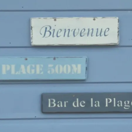 Camping Camping Du Vieux Ch\u00e2teau Saint-Michel-Chef-Chef